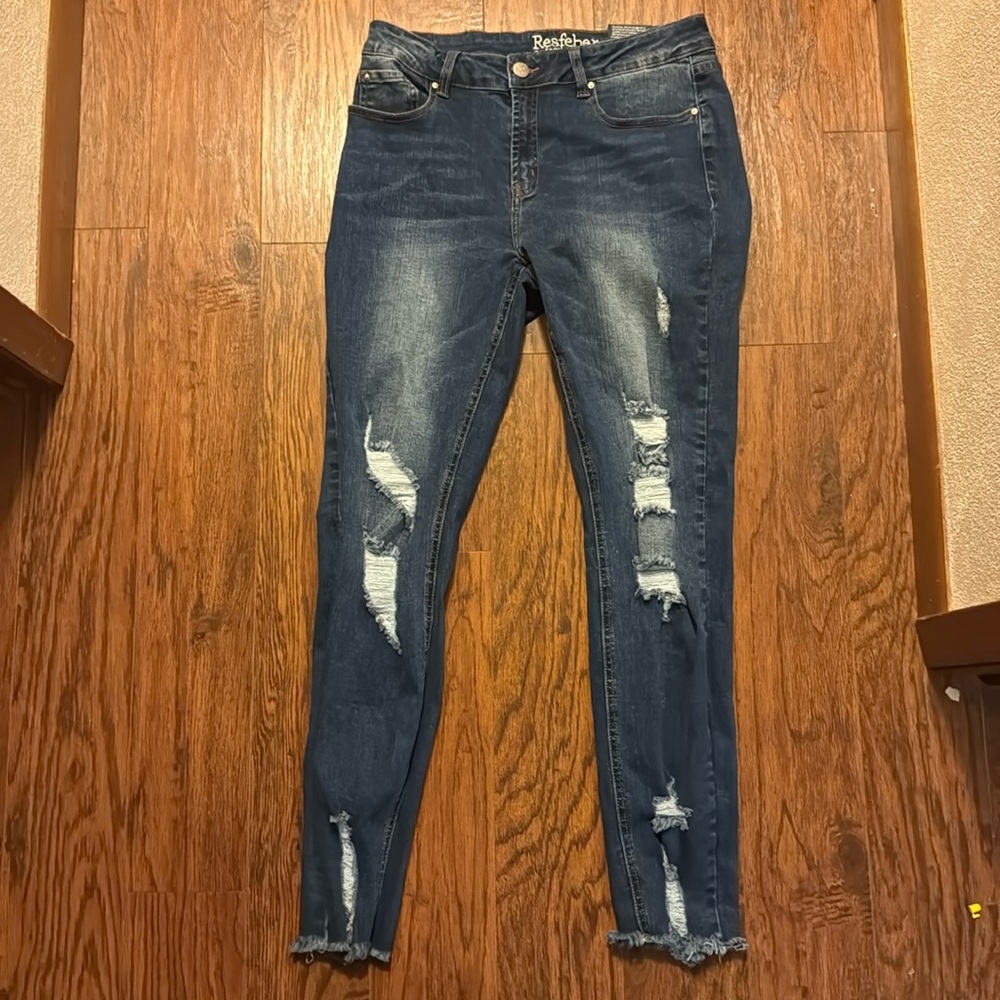 Women’s Ripped Boyfriend Jeans